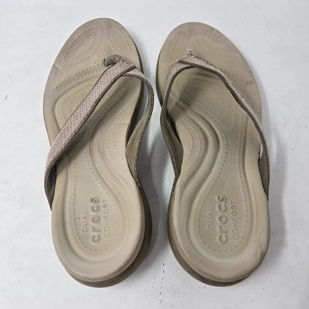 Crocs Capri V Sequin Flip Flops Khaki Tan Dual Comfort Sandals Womens 9